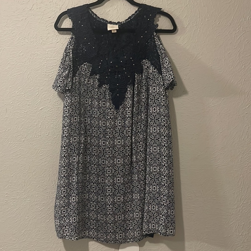 Knox Rose navy and white floral printed cold shoulder dress